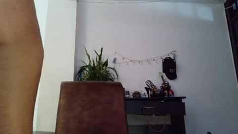 Snapshot of sara_mike666 chatting on April 2026 04:33:02 PM SARA MIK666 online show from April 2026 04:33:02 PM
