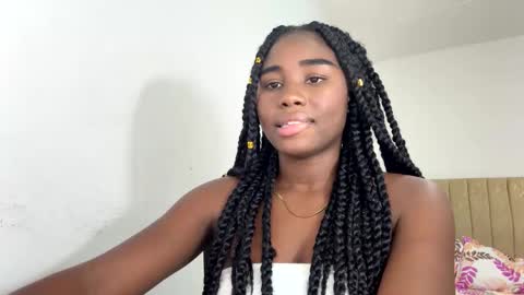 Sara online show from November 2025 01:37:01 AM