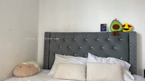 Sara online show from February 2025 01:47:02 PM