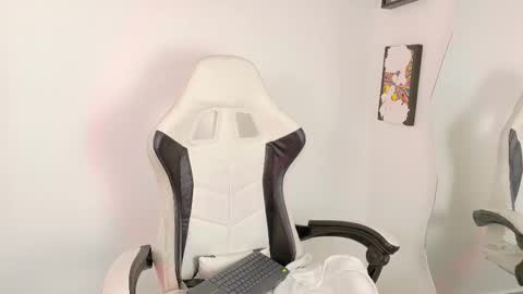 Snapshot of sara_queen9 chatting on March 2026 07:08:01 PM Sara online show from March 2026 07:08:01 PM