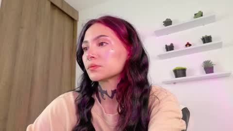 Sara online show from April 2026 01:06:01 PM