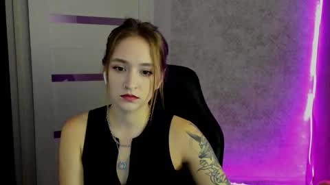 Snapshot of sara_rossse chatting on November 2025 08:11:02 PM Sara online show from November 2025 08:11:02 PM