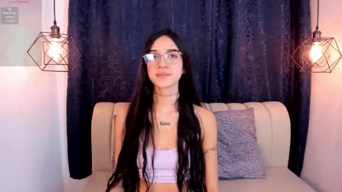 Snapshot of sara_secrets chatting on December 2025 12:11:02 PM SARA SANTACRUZ online show from December 2025 12:11:02 PM