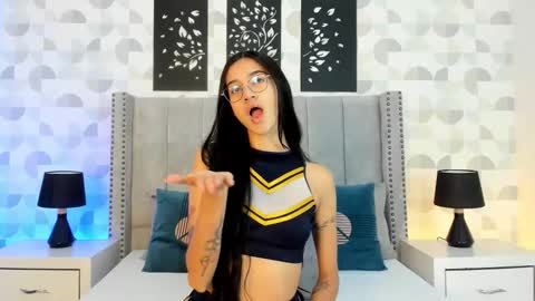 Snapshot of sara_secrets chatting on February 2026 12:24:01 PM SARA SANTACRUZ online show from February 2026 12:24:01 PM