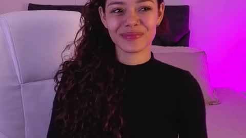 sara  online show from October 2025 02:32:02 PM