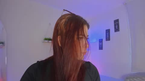 sara_sweett9 online show from October 2025 09:28:02 PM