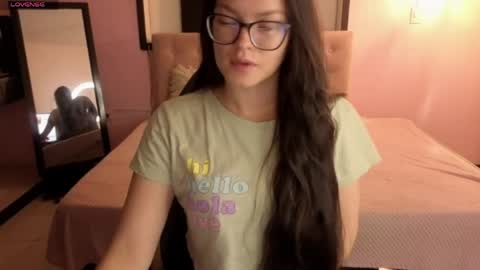 sara_valderrama_ online show from May 2026 12:21:01 PM