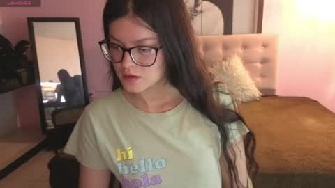sara_valderrama_ online show from May 2026 01:51:02 PM
