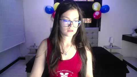 sara_valderrama_ online show from June 2026 10:51:01 AM