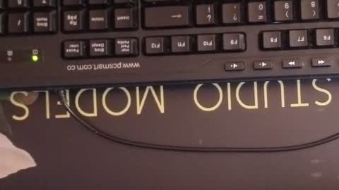 sara_valderrama_ online show from July 2026 11:58:02 AM