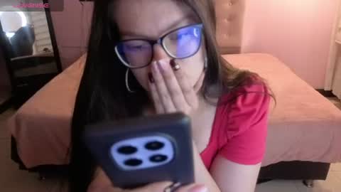 sara_valderrama_ online show from July 2026 04:39:33 PM