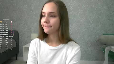 Im Sara  online show from October 2025 07:01:02 PM