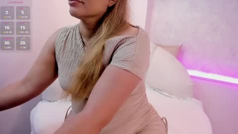 Saraa Gomez online show from April 2026 03:20:02 PM