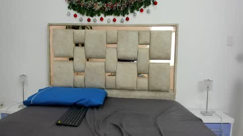 Snapshot of saraa_nix chatting on December 2024 03:04:02 AM sara online show from December 2024 03:04:02 AM