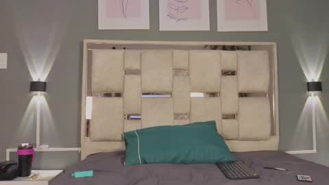 Snapshot of saraa_nix chatting on September 2025 03:06:02 AM sara online show from September 2025 03:06:02 AM