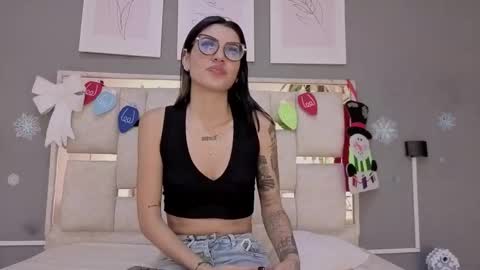 Snapshot of saraa_nix chatting on November 2025 03:09:02 AM sara online show from November 2025 03:09:02 AM