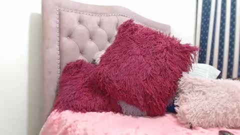 Sara online show from September 2025 09:59:02 PM