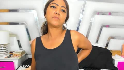 Snapshot of saraajhons chatting on February 2025 04:37:02 PM Sara online show from February 2025 04:37:02 PM