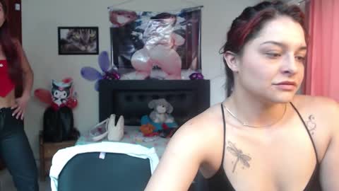 Snapshot of saraandmarilyn chatting on March 2026 06:23:01 PM Alahia and Marilyn online show from March 2026 06:23:01 PM