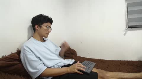 sara and thomas online show from February 2025 03:56:02 AM