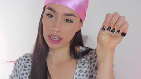 Snapshot of saraarchbould chatting on December 2024 03:32:01 PM Sara online show from December 2024 03:32:01 PM