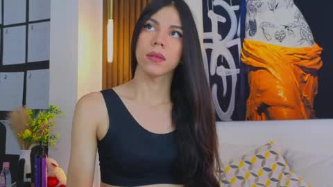 Sara online show from May 2026 09:01:01 PM