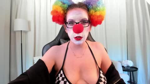 Sara Desire online show from May 2026 01:40:01 PM