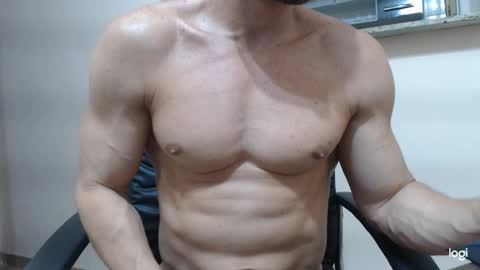 saradorj92 online show from December 2024 06:18:02 AM