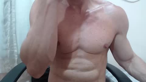 saradorj92 online show from December 2025 02:08:02 AM