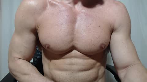 saradorj92 online show from May 2026 08:28:01 PM