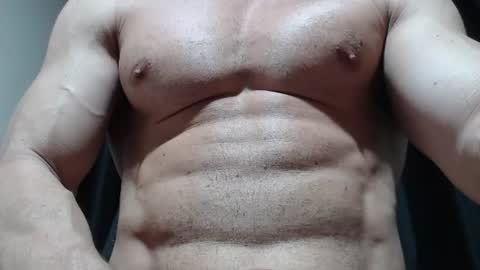 saradorj92 online show from June 2026 11:07:01 PM