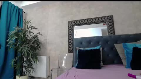 Snapshot of saraelise chatting on May 2026 05:29:02 PM saraelise online show from May 2026 05:29:02 PM