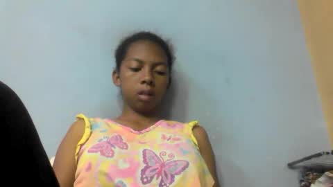 Snapshot of sarah146341 chatting on April 2026 03:01:04 AM sarah146341 online show from April 2026 03:01:04 AM