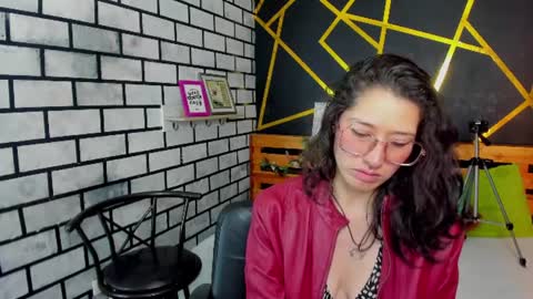 Sarah online show from July 2026 12:22:01 PM