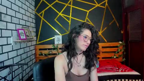 Sarah online show from July 2026 12:30:01 PM