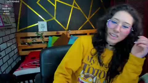 Sarah online show from July 2026 12:25:02 PM