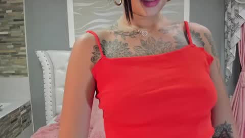 Snapshot of sarah_curtis chatting on February 2025 12:20:02 AM Sarah online show from February 2025 12:20:02 AM