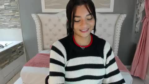 Snapshot of sarah_curtis chatting on March 2025 09:53:01 PM Sarah online show from March 2025 09:53:01 PM