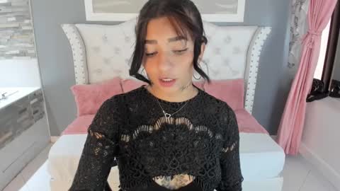 Snapshot of sarah_curtis chatting on March 2025 09:06:02 PM Sarah online show from March 2025 09:06:02 PM