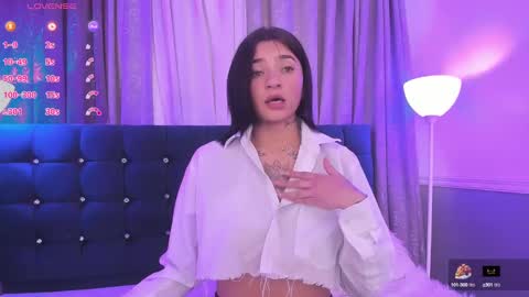 Snapshot of sarah_curtis chatting on September 2025 09:53:01 PM Sarah online show from September 2025 09:53:01 PM