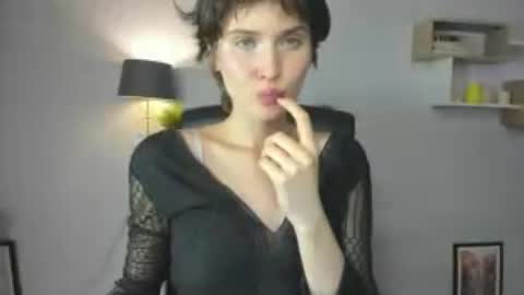Sarah online show from July 2026 01:43:02 PM
