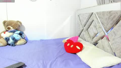 sarah_lowee online show from April 2026 03:32:02 AM