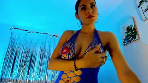 INSTAGRAM...sarah22 p online show from February 2025 12:20:01 AM