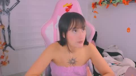 Snapshot of sarah_ramirez777 chatting on October 2025 11:53:01 PM Sarah Ramirez online show from October 2025 11:53:01 PM