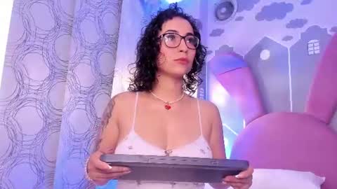 Sarah online show from July 2026 12:18:02 PM