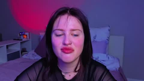 Sarah online show from May 2026 11:01:01 PM
