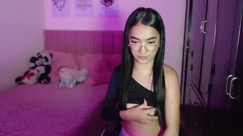 Sarah online show from February 2025 11:20:02 PM