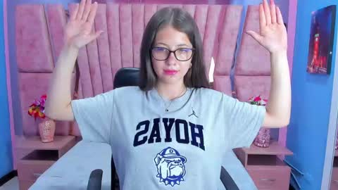 Sarah online show from February 2025 05:04:02 PM