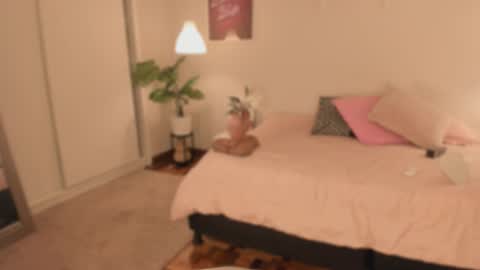   online show from September 2025 05:18:01 AM