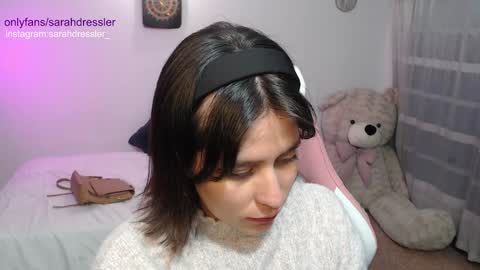 sarahdressler online show from January 2025 01:49:01 AM